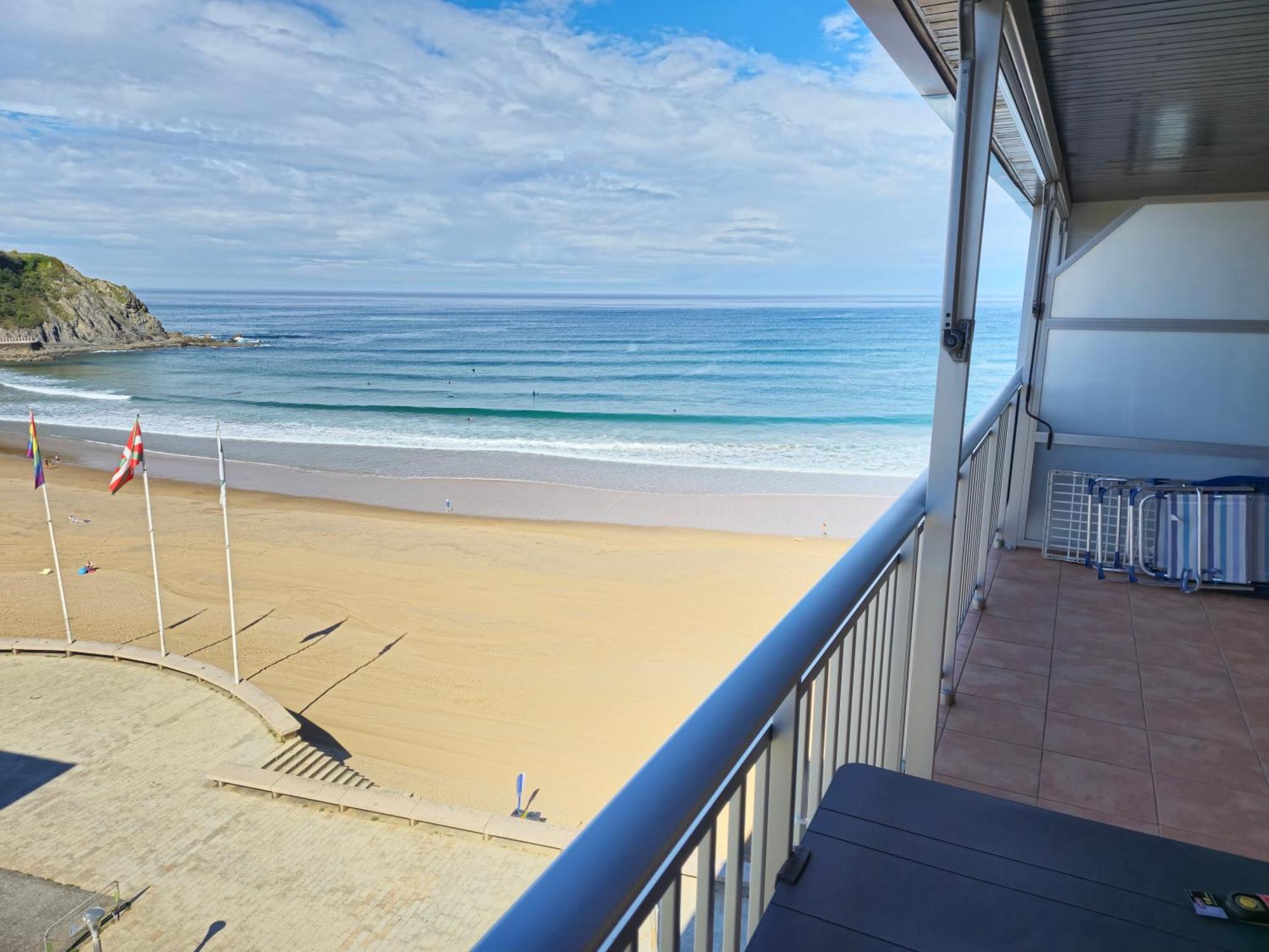 Apto En 1ª Linea De Playa, באקיו מראה חיצוני תמונה